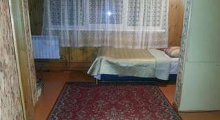 Гостиница Пятница Байкальск Двухместный номер с 2 отдельными кроватями и общей ванной комнатой-4